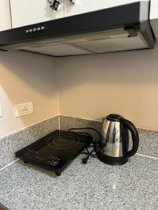Entire Studio For 3-5 Guests Cubao QC Furnished Apartment in Pasig