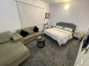 غرفة ستديو بين المسجد النبوي ومسجد قبا وسط ممشى ال Apartment in Medina