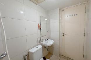 2BR near Pakuwon at Supermall Mansion By Travelio Apartment in Surabaya