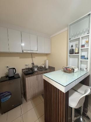 Comfy Staycation - Pasig Apartment in Pasig