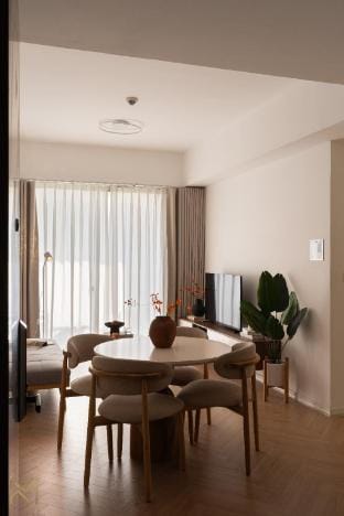 Căn hộ Masteri An Phú 2BR Pool & Gym hiện đại Apartment in Ho Chi Minh City