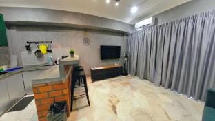 5pax GFloor BEACHFRONT WATERSPORT POOL BBQ Apartment in Port Dickson