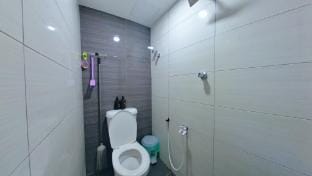 9pax GFloor BEACHFRONT WATERSPORT POOL BBQ Apartment in Port Dickson