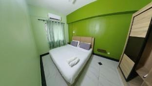 9pax GFloor PRIVATE BEACH WATERSPORT POOL BBQ Apartment in Port Dickson