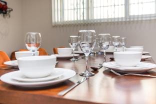 Birmingham 4 Bedroom Apartment - With Parking Apartment in Birmingham