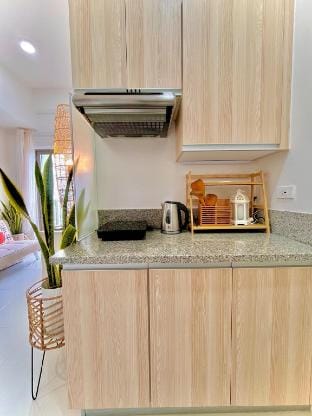 Iloilo Golden houR Getaway | WV Towers Condo Apartment in Iloilo City