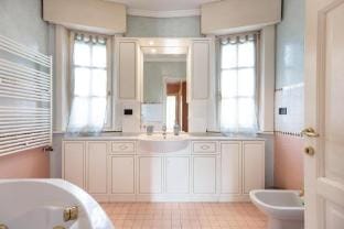 White House Apartment in Lainate