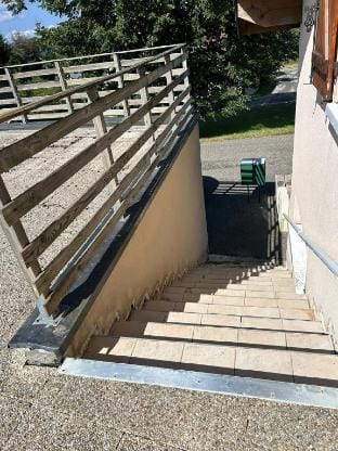 Appartement Terrasse à Giron 01130, wifi, parking Apartment in Auvergne-Rhône-Alpes