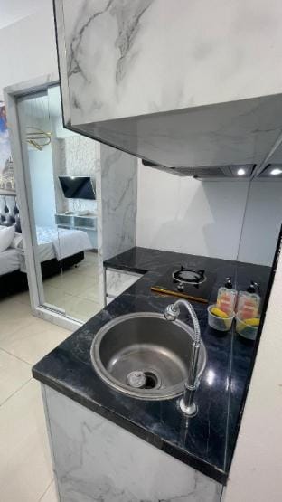 Luxury Apartemen Anderson/Benson PTC By Staycation Apartment in Surabaya