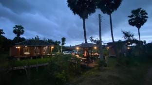 ขนอมลั่นทุ่งรีสร์อท&คาเฟ่ Country House in Thailand