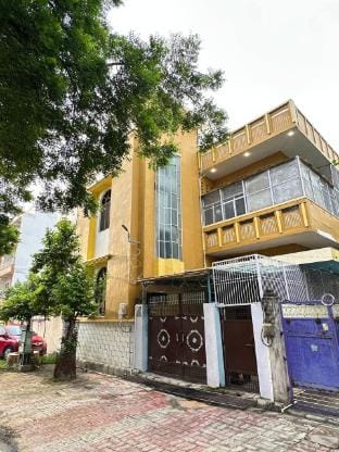 Radhe Krishna home stay Vacation rental in Varanasi
