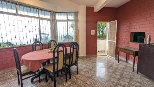 Hill & Sky Stay with Valley View, Panchgani Vacation rental in Maharashtra