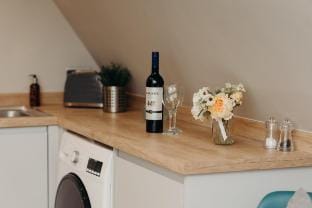 #44 Victoria Apartment 3, 1 Bedroom Vacation rental in Tamworth