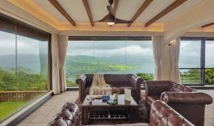 SaffronStays Valley's Edge: Panoramic Dhom Views Vacation rental in Maharashtra