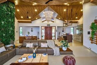 SaffronStays Eagle’s Span | Hillview Pool Villa Pa Vacation rental in Maharashtra