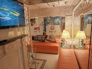 Zijin Pavilion Apartment Vacation rental in Hong Kong