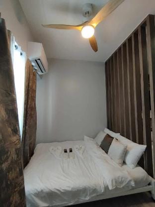 GK's The King Vacation rental in Quezon City