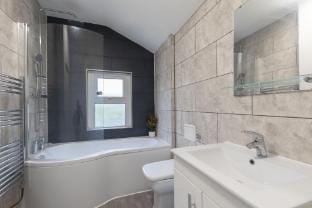 Central 3 Bedroom Home for 7 Guests Vacation rental in Cheltenham