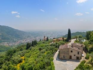The Barn | 1BR Pool & Vineyard Views in Tuscany Vacation rental in Emilia-Romagna