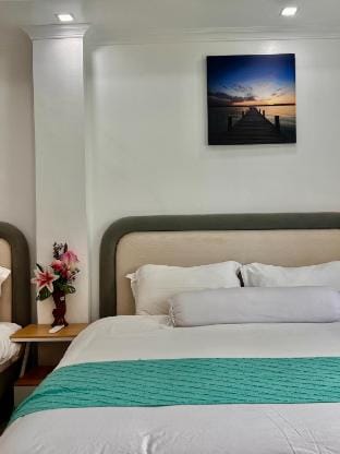 H1芭提雅中天海滩50米泳池独栋别墅5房5卫7床 海天泳池别墅 Vacation rental in Pattaya City