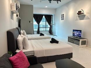 Mount Austin#Akademik @BigStudio 1-2Pax｜Smart TV Vacation rental in Johor Bahru