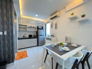 Trefoil Setia Alam by DeUrban TFC2210 Vacation rental in Selangor, Malaysia