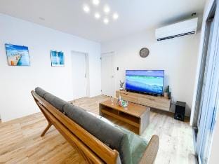 【BeachBBQ可】天然Beach徒歩1分｜beach用品貸出｜新築貸切Villa｜秋冬お勧め Vacation rental in Okinawa Prefecture