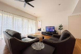 2 Min to Pavilion l 3R3B Central & Cozy Luxe Suite Vacation rental in Federal Territory of Kuala Lumpur