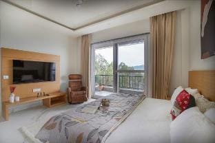 ScarlettPeaks |Luxe 4BHK w/HomeTheatre & Pooltable Vacation rental in Himachal Pradesh