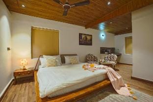 Maple cottage3 Bedroom|Open Theatre|Terrace Garden Vacation rental in Himachal Pradesh