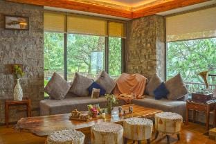 Pinewood Cottage 3BHK | Open Theatre | Valley View Vacation rental in Himachal Pradesh