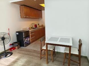 Nature Vibes Condo Unit with Balcony Vacation rental in Baguio