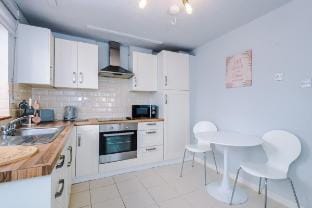 Hough Green Cottage Vacation rental in England