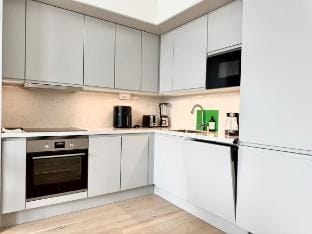 Luxury Apt • Karlatornet • 2BR • Spa • Gym • City Vacation rental in Gothenburg