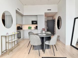 Luxury Apt • Karlatornet • 2BR • Spa • Gym • City Vacation rental in Gothenburg