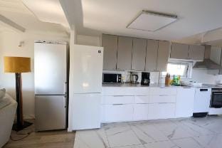 8 Beds • Workers Dream Home • Free Parking • Wifi Vacation rental in Stockholm