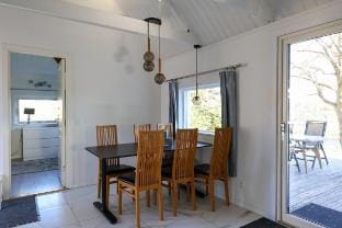 8 Beds • Workers Dream Home • Free Parking • Wifi Vacation rental in Stockholm