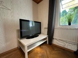 Workers • 7BR • 2Bath • Volvo • Parking • All-inc Vacation rental in Gothenburg