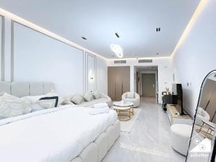 Relaxing ST Getaway | Balcony, Pool & Gym Access Vacation rental in Dubai