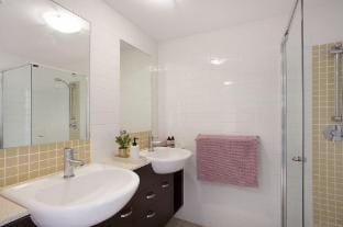 Seabreeze Haven - Wings Resort 705 Vacation rental in Surfers Paradise