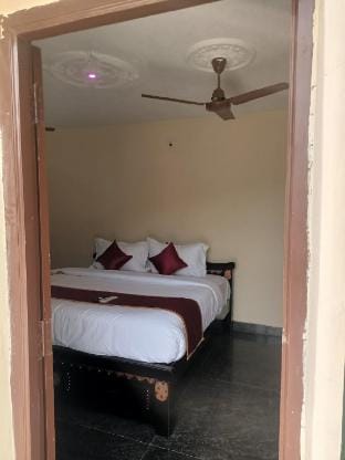 Spacious Top Floor Stay with 2 Beds & Kitchen Vacation rental in Tirupati