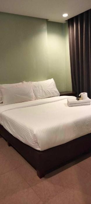 Spacious Studio Apartment B505 Vacation rental in Makati
