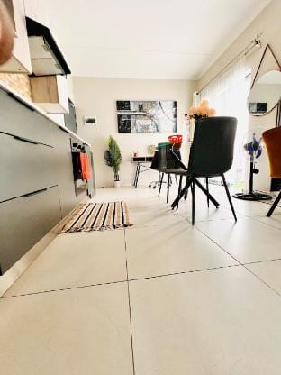 Stylish 1 bed unit in Midrand, South Africa Vacation rental in Gauteng