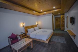 Rustic Theme @NinYanWays Boutique Stay Vacation rental in Manali