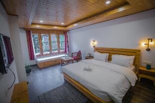 Rustic Theme @NinYanWays Boutique Stay Vacation rental in Manali