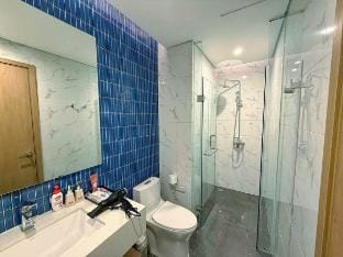 Luxury studio ICON40, cheap, new ,Bai Chay Ha Long Vacation rental in Laos