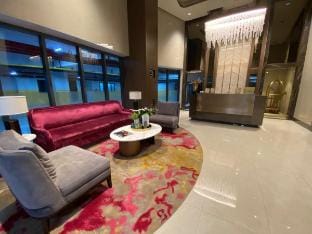 Near NAIA&MOA Fast WIFI w/balcony OKada View 8P Vacation rental in Pasay