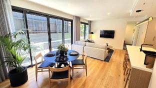 Your luxe 2 bed Hampton Haven with parking Vacation rental in Hampton