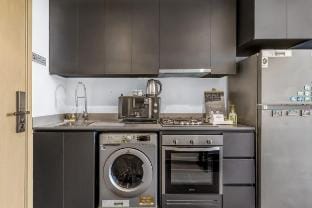 Silhouette Suite Studio by JK Vacation rental in Al Sharjah