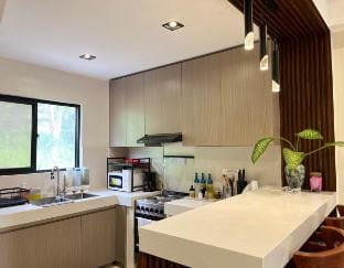 Cocoon 4BR-Near Barreto&Baloy Beach/SBMA own pool Vacation rental in Olongapo
